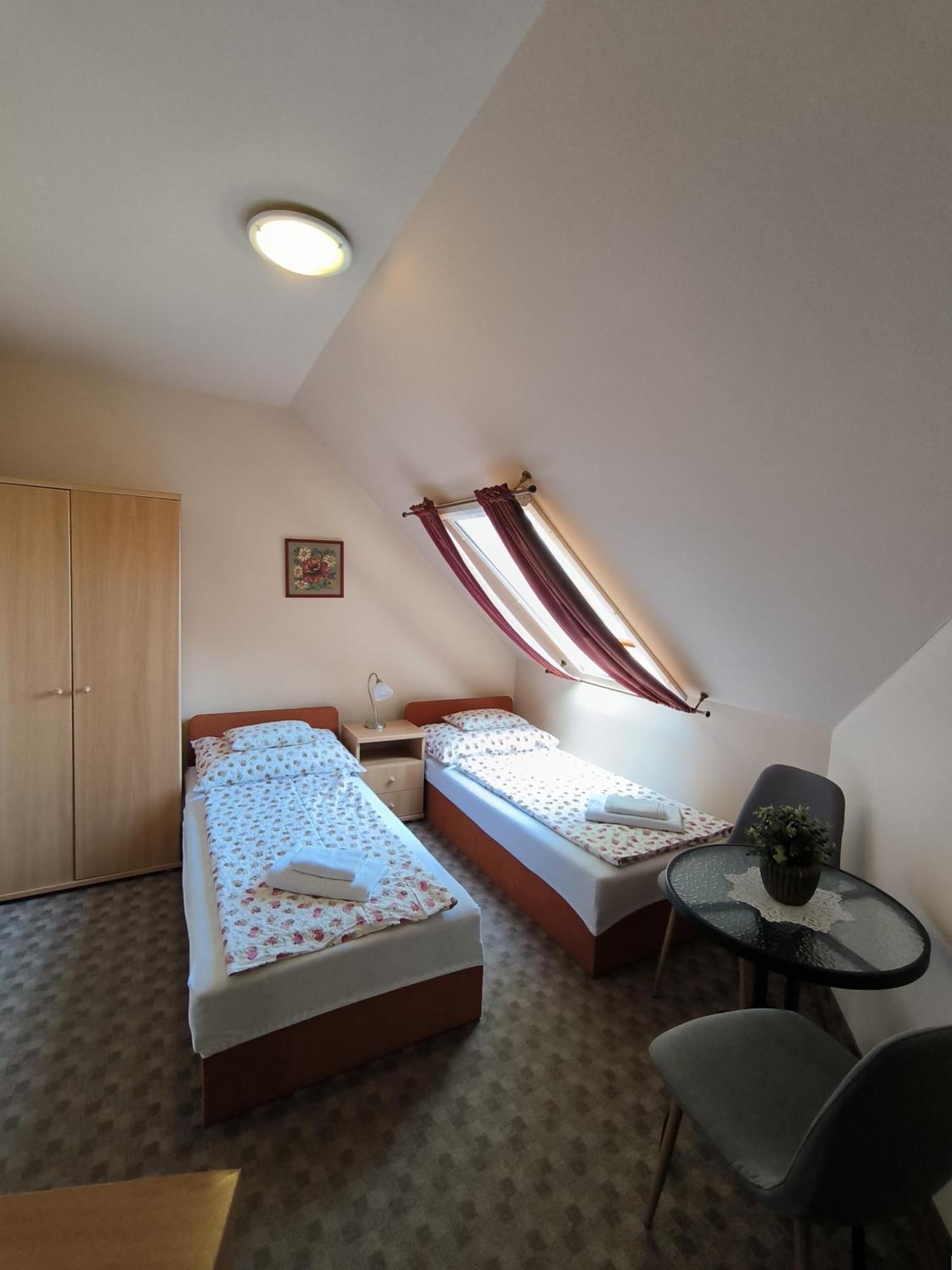 Korona Panzio Bed & Breakfast Balatonbereny Exterior photo